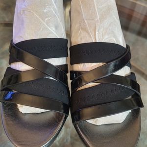 Donald Pliner Jean slide sandles